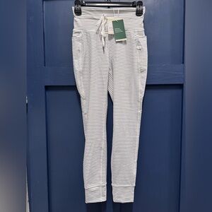 HALARA Black and White Striped Pants